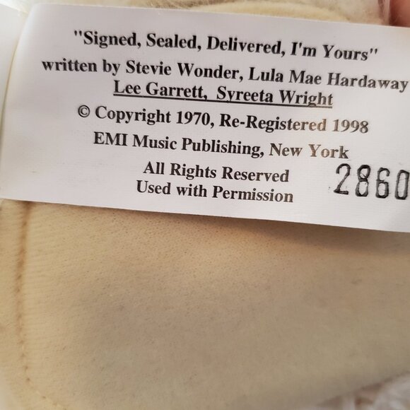 Avon 1998 Singing Animated Plush Bear Signed Sealed Delivered I'm Yours Works - Picture 5 of 8